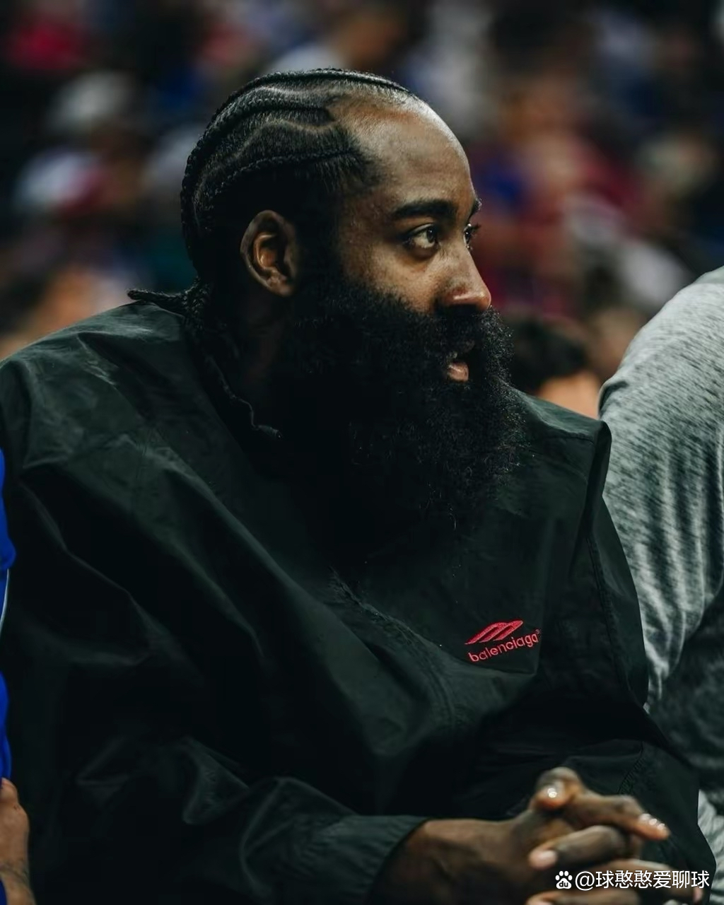 集结日金州勇士调整名单以备荷甲；回应争议环节打磨；球迷炸锅；轮换策略成焦点的简单介绍-爱游戏平台