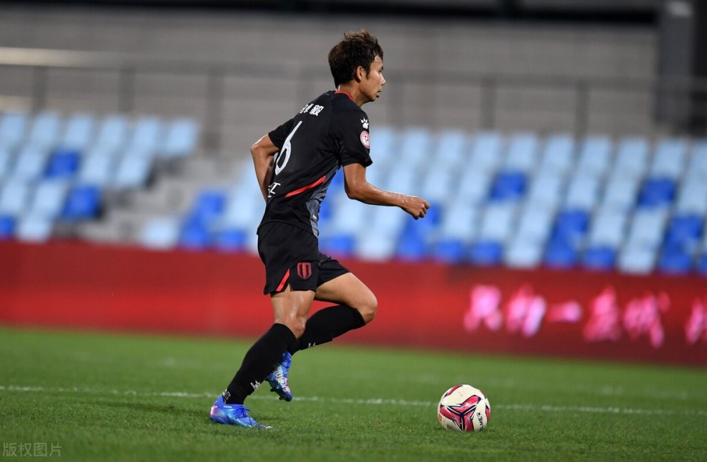 那不勒斯冲刺阶段状态回暖,志在荷甲名次提升,目标明确,球队文化再被提及的简单介绍-ayx