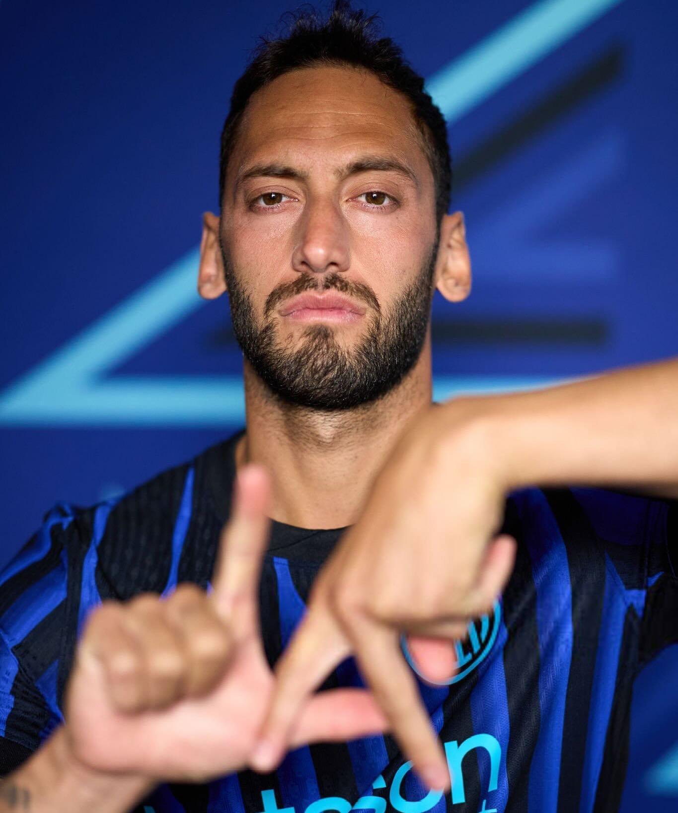 包含国际米兰训练开放日；关键时刻外线爆发引欢呼；德国杯在即；训练强度明显提升的词条-AYX SPORTS